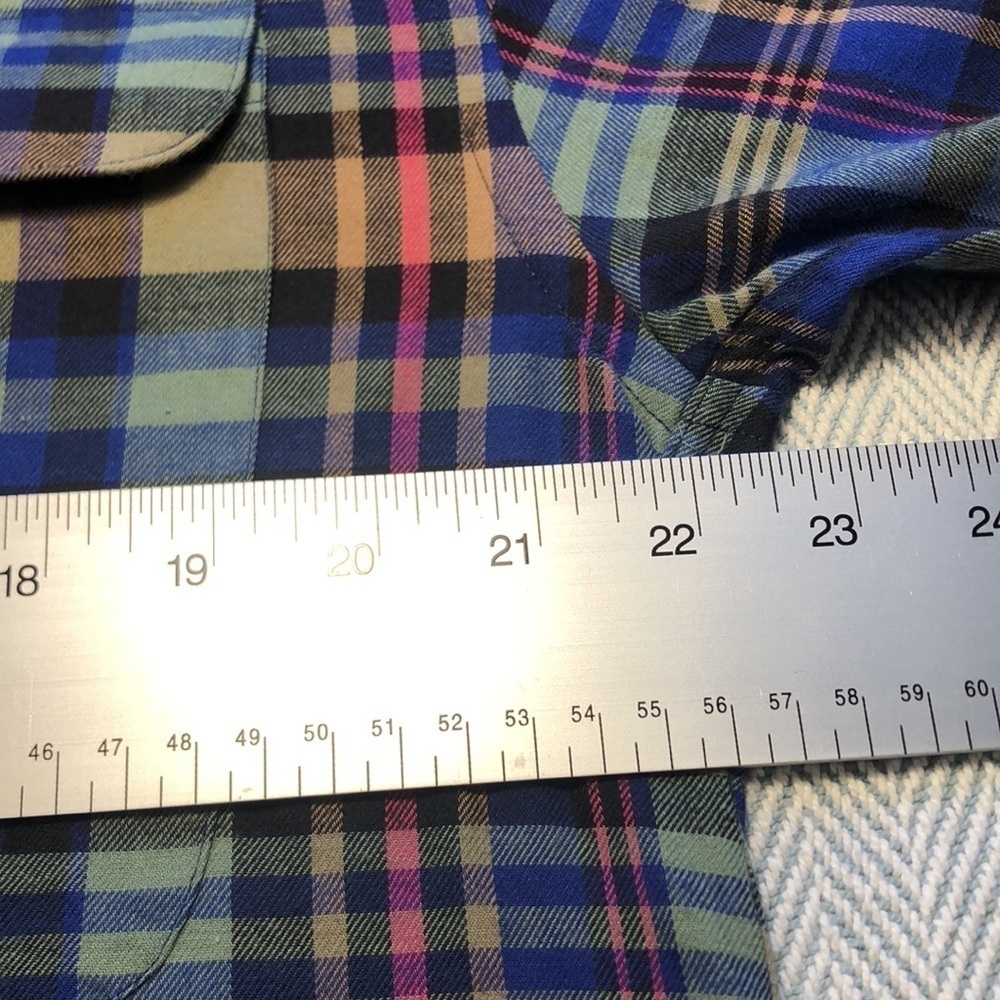 IZOD Flannel Shirt Medium Cotton Short Sleeev Pit to Pit 22 1/2” Preworn - Picture 10 of 14